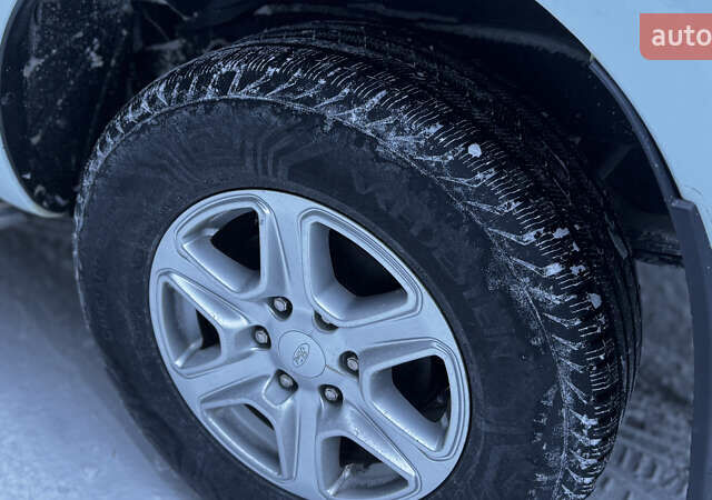 Білий Форд Рейнджер, об'ємом двигуна 2.2 л та пробігом 201 тис. км за 16299 $, фото 11 на Automoto.ua