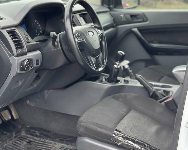 Белый Форд Рейнджер, объемом двигателя 2.2 л и пробегом 350 тыс. км за 17800 $, фото 12 на Automoto.ua