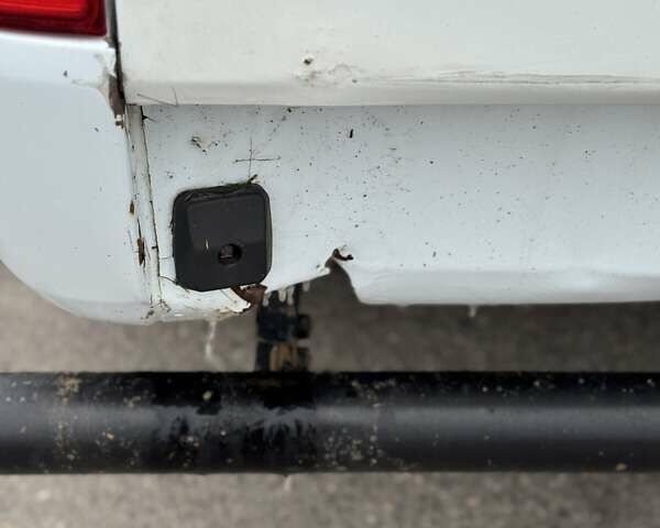 Белый Форд Рейнджер, объемом двигателя 2.2 л и пробегом 350 тыс. км за 17800 $, фото 14 на Automoto.ua