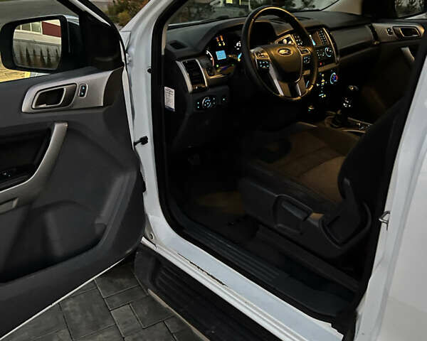 Белый Форд Рейнджер, объемом двигателя 2.2 л и пробегом 170 тыс. км за 14500 $, фото 27 на Automoto.ua