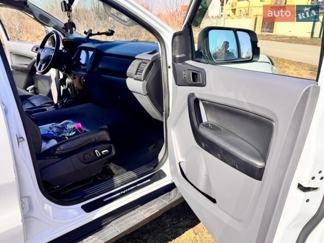 Білий Форд Рейнджер, об'ємом двигуна 2.2 л та пробігом 200 тис. км за 19800 $, фото 16 на Automoto.ua