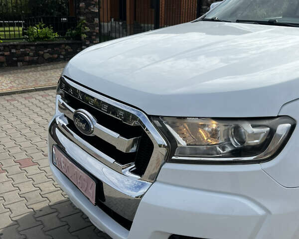 Білий Форд Рейнджер, об'ємом двигуна 2.2 л та пробігом 201 тис. км за 15000 $, фото 6 на Automoto.ua