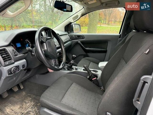 Белый Форд Рейнджер, объемом двигателя 2.2 л и пробегом 260 тыс. км за 15490 $, фото 11 на Automoto.ua