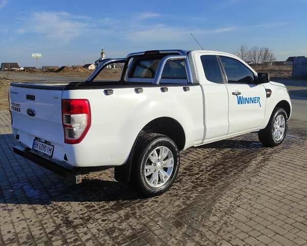 Білий Форд Рейнджер, об'ємом двигуна 2.2 л та пробігом 150 тис. км за 17500 $, фото 2 на Automoto.ua