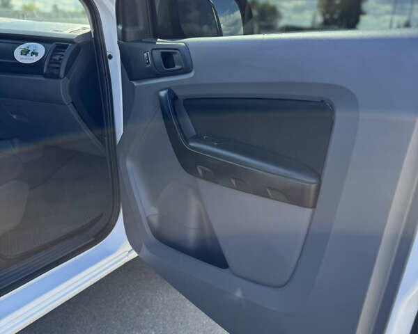 Белый Форд Рейнджер, объемом двигателя 2.2 л и пробегом 318 тыс. км за 15200 $, фото 15 на Automoto.ua