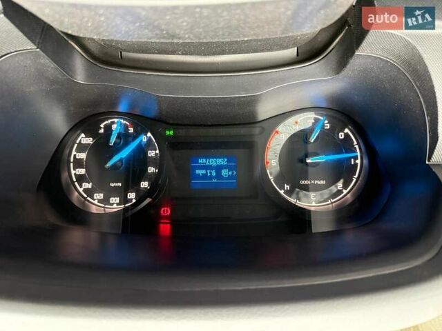 Белый Форд Рейнджер, объемом двигателя 2.2 л и пробегом 260 тыс. км за 15490 $, фото 12 на Automoto.ua