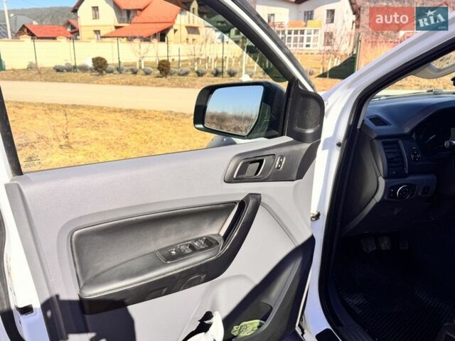 Білий Форд Рейнджер, об'ємом двигуна 2.2 л та пробігом 200 тис. км за 19800 $, фото 10 на Automoto.ua