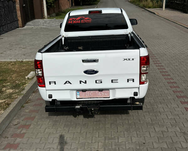 Білий Форд Рейнджер, об'ємом двигуна 2.2 л та пробігом 201 тис. км за 15000 $, фото 18 на Automoto.ua