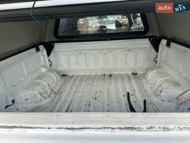 Білий Форд Рейнджер, об'ємом двигуна 2.2 л та пробігом 141 тис. км за 15600 $, фото 6 на Automoto.ua