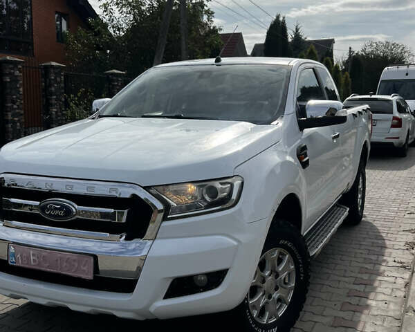 Білий Форд Рейнджер, об'ємом двигуна 2.2 л та пробігом 201 тис. км за 15000 $, фото 5 на Automoto.ua
