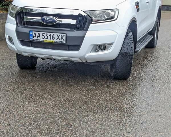 Белый Форд Рейнджер, объемом двигателя 2.2 л и пробегом 227 тыс. км за 17000 $, фото 2 на Automoto.ua