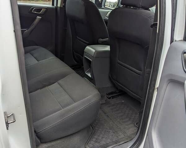 Белый Форд Рейнджер, объемом двигателя 2.2 л и пробегом 227 тыс. км за 17000 $, фото 33 на Automoto.ua