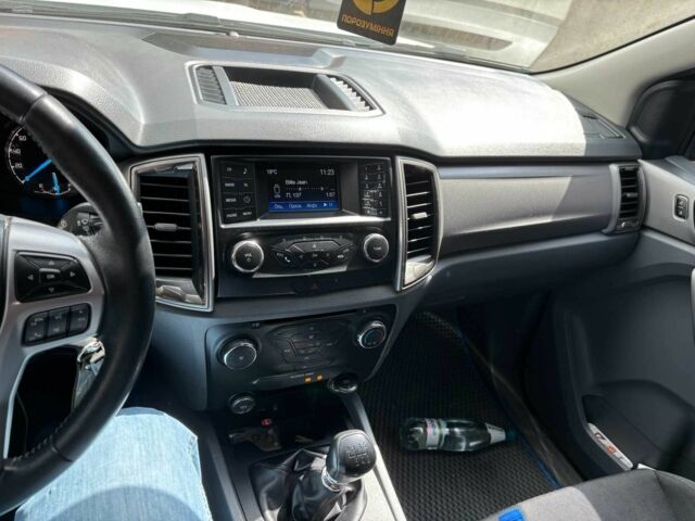 Белый Форд Рейнджер, объемом двигателя 2.2 л и пробегом 65 тыс. км за 26000 $, фото 7 на Automoto.ua