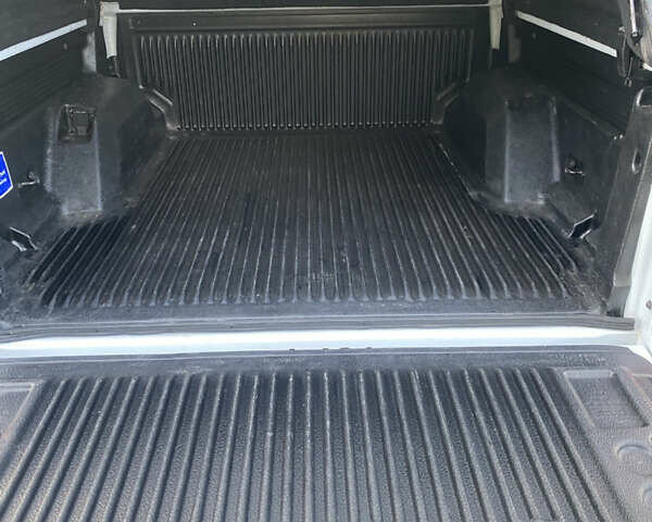 Білий Форд Рейнджер, об'ємом двигуна 2.2 л та пробігом 111 тис. км за 22700 $, фото 12 на Automoto.ua