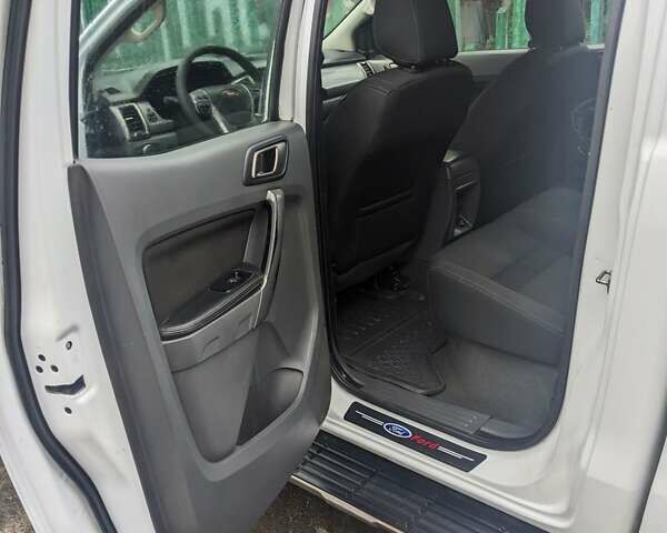 Белый Форд Рейнджер, объемом двигателя 2.2 л и пробегом 227 тыс. км за 17000 $, фото 30 на Automoto.ua