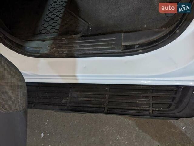 Белый Форд Рейнджер, объемом двигателя 2.2 л и пробегом 227 тыс. км за 17000 $, фото 19 на Automoto.ua