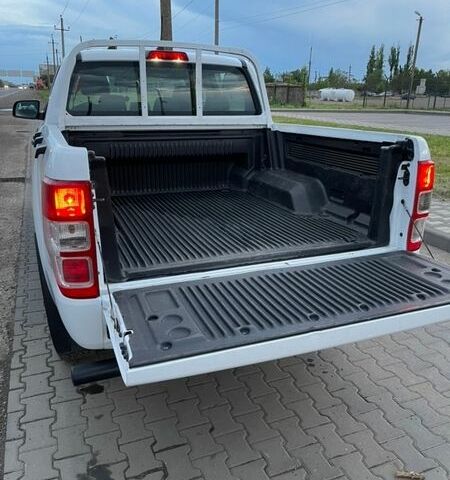 Білий Форд Рейнджер, об'ємом двигуна 2 л та пробігом 149 тис. км за 27000 $, фото 6 на Automoto.ua