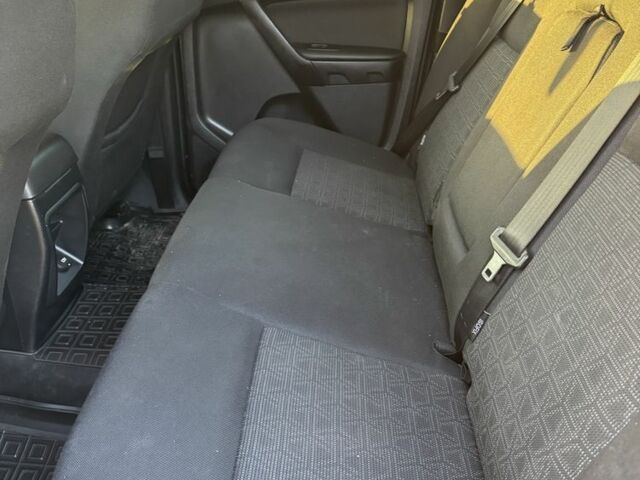 Білий Форд Рейнджер, об'ємом двигуна 2 л та пробігом 217 тис. км за 23000 $, фото 5 на Automoto.ua