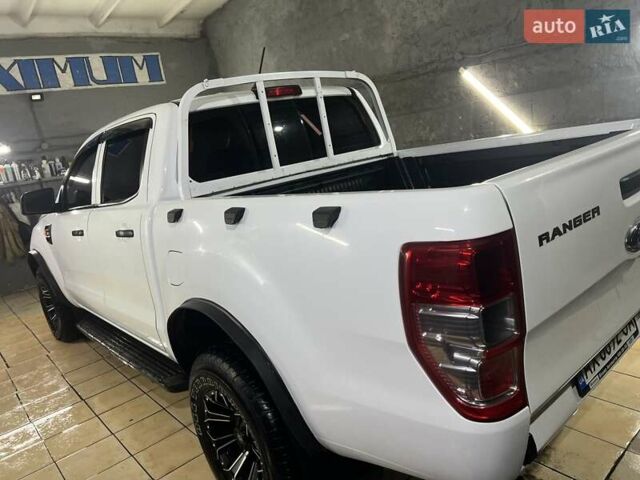 Белый Форд Рейнджер, объемом двигателя 2 л и пробегом 178 тыс. км за 24000 $, фото 5 на Automoto.ua