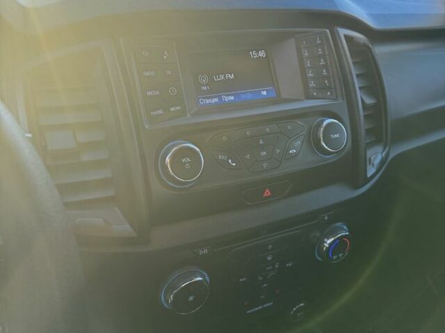 Білий Форд Рейнджер, об'ємом двигуна 2 л та пробігом 217 тис. км за 23000 $, фото 6 на Automoto.ua