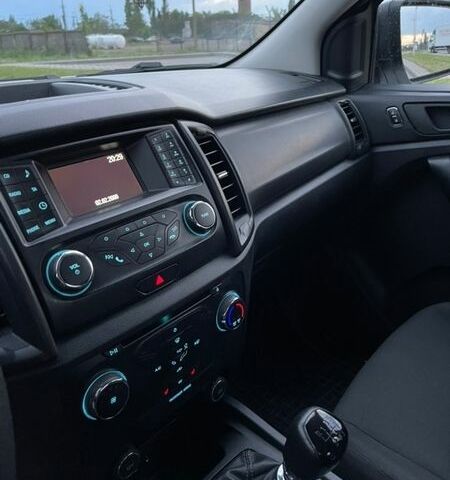 Білий Форд Рейнджер, об'ємом двигуна 2 л та пробігом 149 тис. км за 27000 $, фото 8 на Automoto.ua