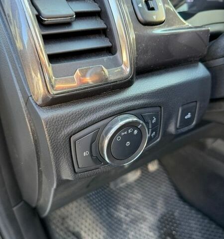 Белый Форд Рейнджер, объемом двигателя 2.26 л и пробегом 140 тыс. км за 26500 $, фото 23 на Automoto.ua