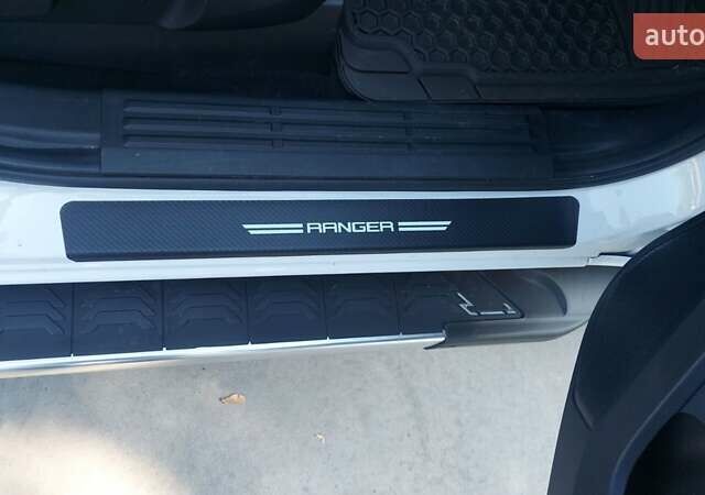 Белый Форд Рейнджер, объемом двигателя 2.3 л и пробегом 63 тыс. км за 29000 $, фото 8 на Automoto.ua