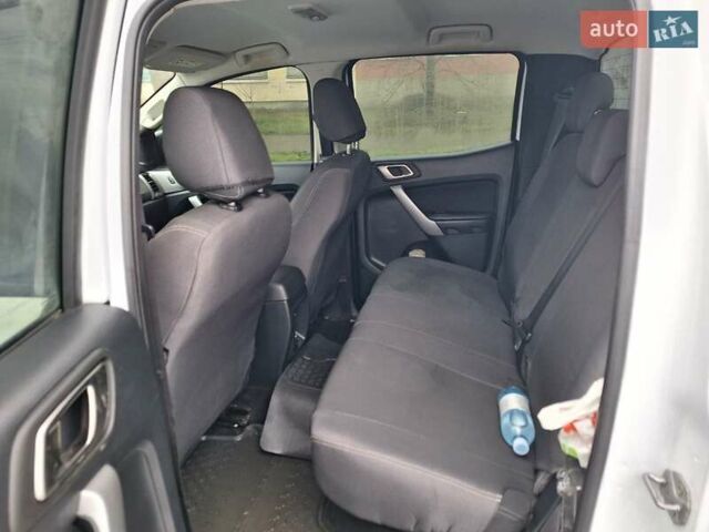 Білий Форд Рейнджер, об'ємом двигуна 2 л та пробігом 225 тис. км за 26500 $, фото 4 на Automoto.ua