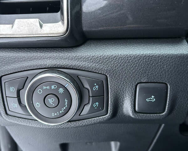 Белый Форд Рейнджер, объемом двигателя 2 л и пробегом 242 тыс. км за 27500 $, фото 19 на Automoto.ua