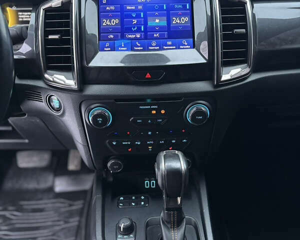 Белый Форд Рейнджер, объемом двигателя 2 л и пробегом 242 тыс. км за 27500 $, фото 16 на Automoto.ua