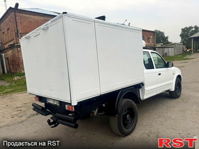 Белый Форд Рейнджер, объемом двигателя 2.5 л и пробегом 244 тыс. км за 4500 $, фото 2 на Automoto.ua