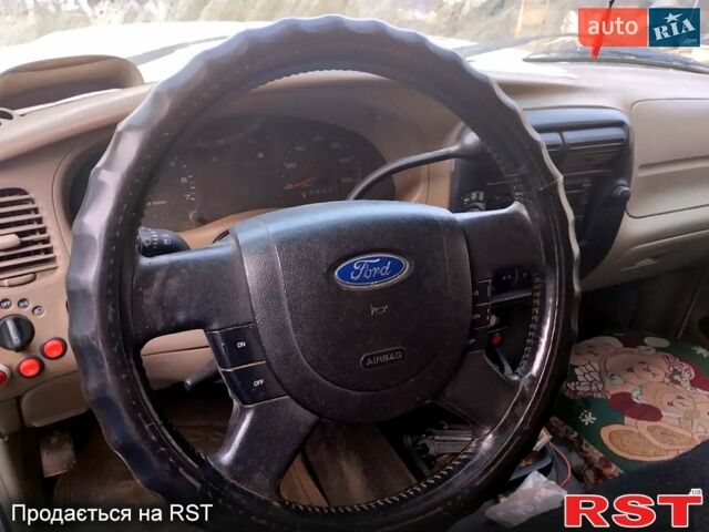 Белый Форд Рейнджер, объемом двигателя 4 л и пробегом 190 тыс. км за 6500 $, фото 5 на Automoto.ua