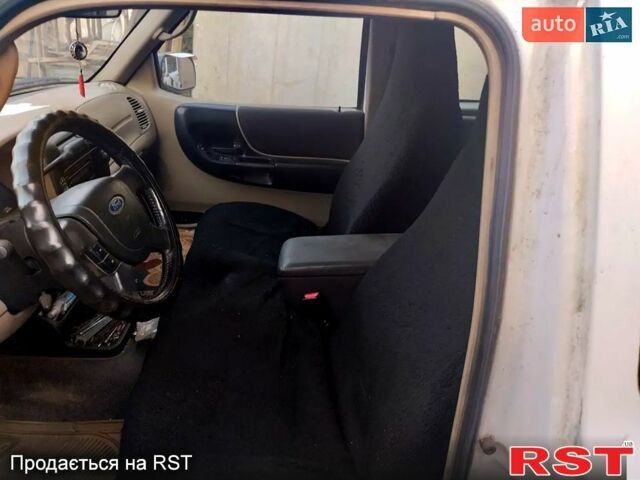 Белый Форд Рейнджер, объемом двигателя 4 л и пробегом 190 тыс. км за 6500 $, фото 9 на Automoto.ua