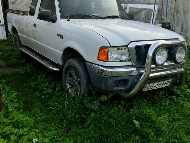 Белый Форд Рейнджер, объемом двигателя 4 л и пробегом 190 тыс. км за 6500 $, фото 2 на Automoto.ua