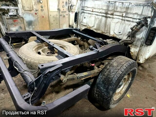 Белый Форд Рейнджер, объемом двигателя 2.5 л и пробегом 1100 тыс. км за 4999 $, фото 5 на Automoto.ua