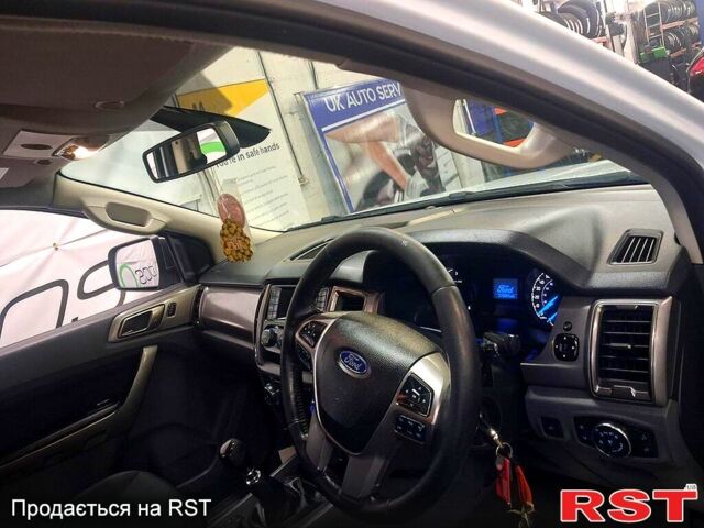 Белый Форд Рейнджер, объемом двигателя 2.2 л и пробегом 189 тыс. км за 16000 $, фото 7 на Automoto.ua