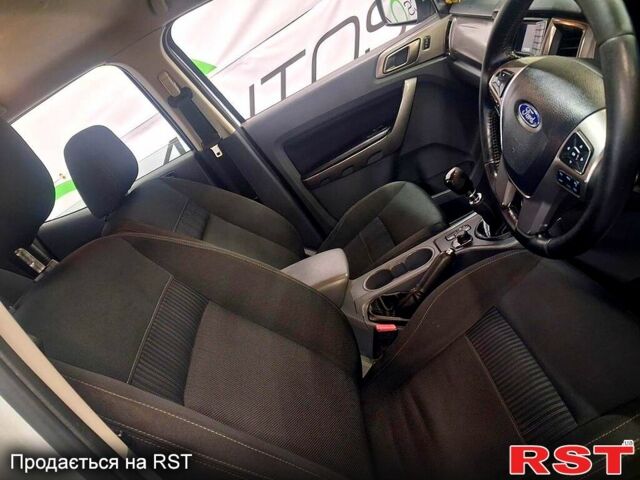 Белый Форд Рейнджер, объемом двигателя 2.2 л и пробегом 189 тыс. км за 16000 $, фото 10 на Automoto.ua