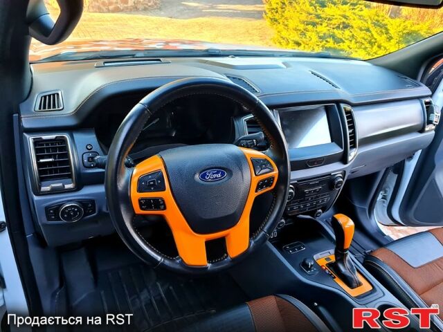 Білий Форд Рейнджер, об'ємом двигуна 3.2 л та пробігом 92 тис. км за 29500 $, фото 5 на Automoto.ua