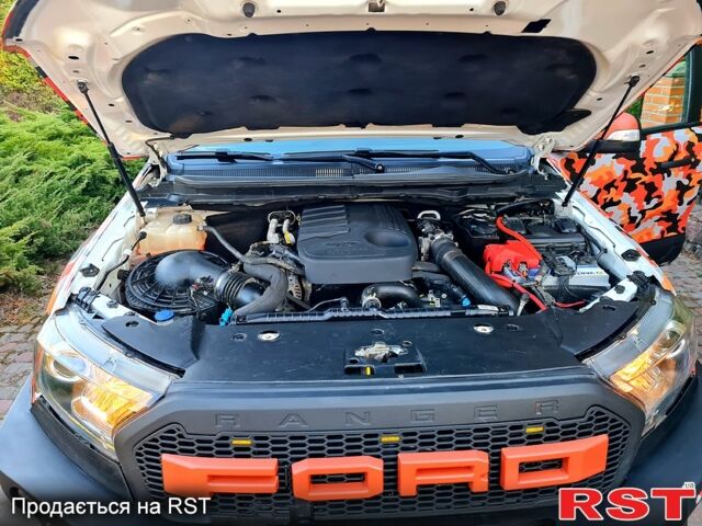Білий Форд Рейнджер, об'ємом двигуна 3.2 л та пробігом 92 тис. км за 29500 $, фото 3 на Automoto.ua