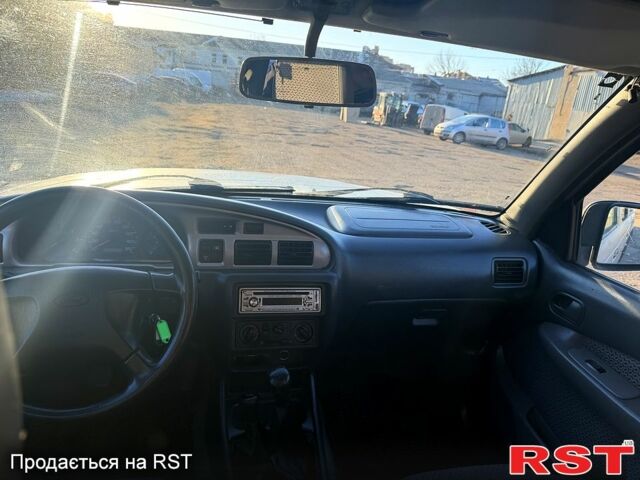 Бежевый Форд Рейнджер, объемом двигателя 2.5 л и пробегом 226 тыс. км за 4000 $, фото 5 на Automoto.ua