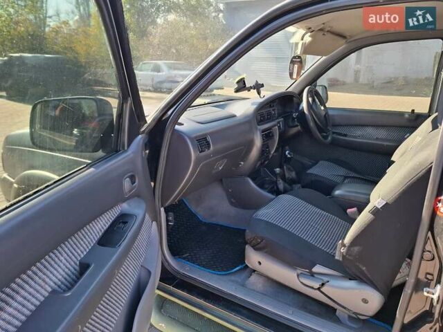 Черный Форд Рейнджер, объемом двигателя 2.5 л и пробегом 182 тыс. км за 4000 $, фото 3 на Automoto.ua