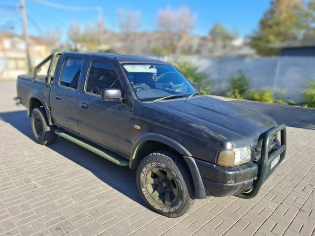 Черный Форд Рейнджер, объемом двигателя 2.5 л и пробегом 182 тыс. км за 4000 $, фото 1 на Automoto.ua