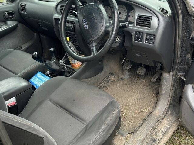 Чорний Форд Рейнджер, об'ємом двигуна 2.5 л та пробігом 999 тис. км за 4200 $, фото 3 на Automoto.ua