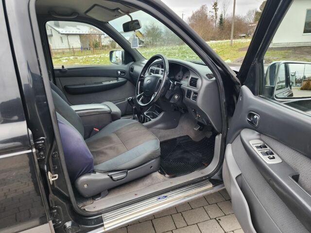 Черный Форд Рейнджер, объемом двигателя 2.5 л и пробегом 191 тыс. км за 6341 $, фото 10 на Automoto.ua