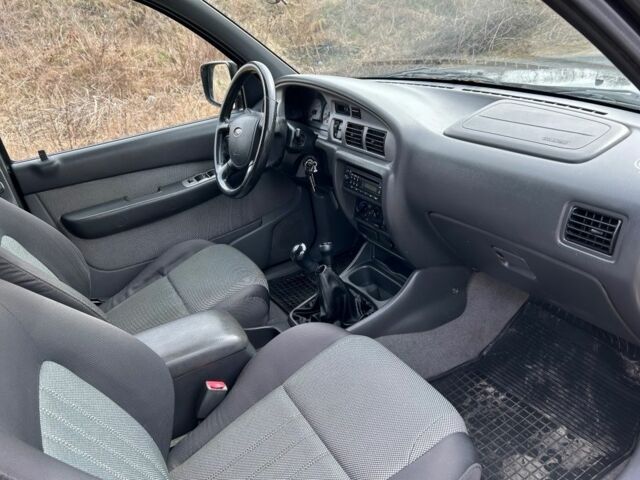 Черный Форд Рейнджер, объемом двигателя 2.5 л и пробегом 197 тыс. км за 2800 $, фото 15 на Automoto.ua