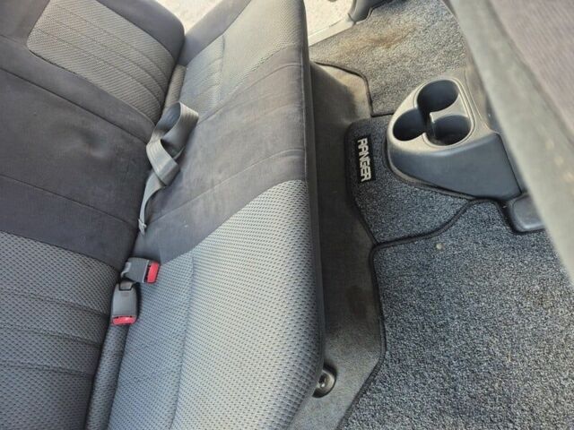 Черный Форд Рейнджер, объемом двигателя 2.5 л и пробегом 238 тыс. км за 2600 $, фото 11 на Automoto.ua