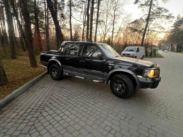 Черный Форд Рейнджер, объемом двигателя 2.5 л и пробегом 180 тыс. км за 6500 $, фото 2 на Automoto.ua