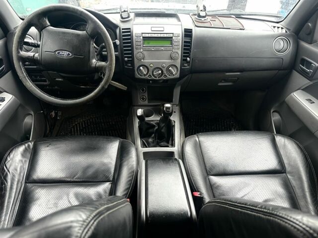 Черный Форд Рейнджер, объемом двигателя 0 л и пробегом 443 тыс. км за 5800 $, фото 5 на Automoto.ua