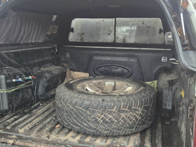 Черный Форд Рейнджер, объемом двигателя 2.5 л и пробегом 170 тыс. км за 4800 $, фото 7 на Automoto.ua
