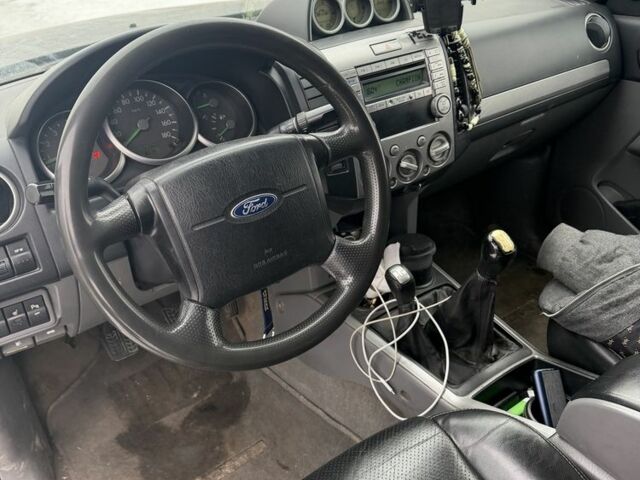 Черный Форд Рейнджер, объемом двигателя 2.5 л и пробегом 150 тыс. км за 5999 $, фото 5 на Automoto.ua